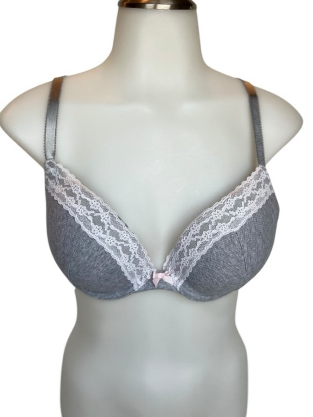 36C Victoria’s Secret Ribbed Plunge Bra Grey with white lace RacerBack